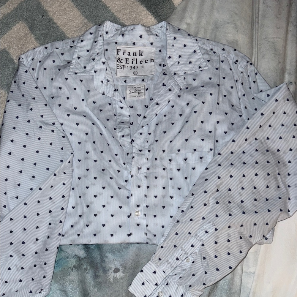 EUC Frank & Eileen - Women Button Down Shirt in Blue Stripe w/ Navy Hearts - Picture 4 of 13